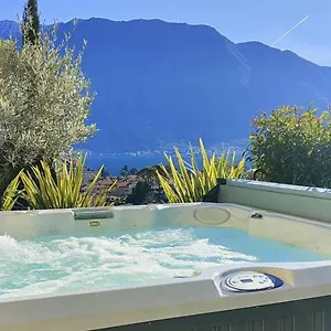 Magic Garden With Jacuzzi-pool And Luxury View Apartment